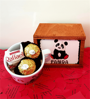 İyi Ki Varsın Romantik Ayıcık Rocher ve Raffaello Çikolata Kutulu Panda Kupa Set HEDİYE