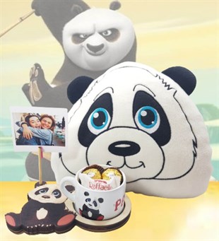 Kişiye Özel Masum Panda 3D Figürlü Kupa ve Yastık Çikolata